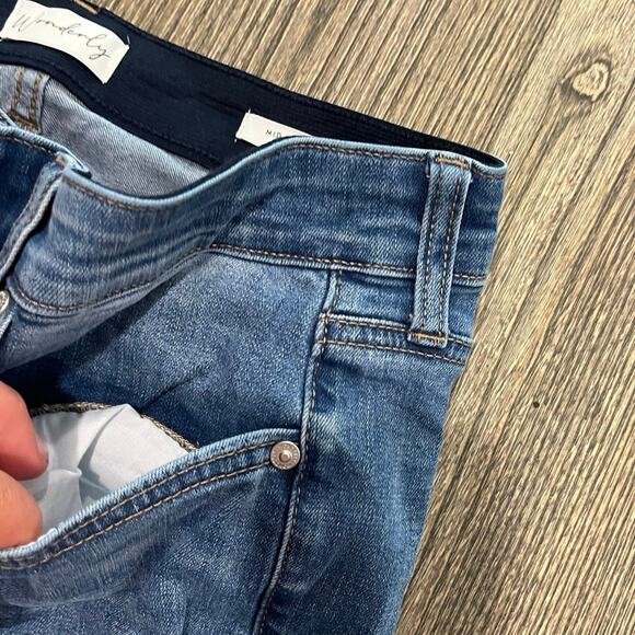 Wonderly Womens Mid-Rise Skinny Jeans Whiskering Denim Medium Wash Blue Size 8R - Picture 4 of 11